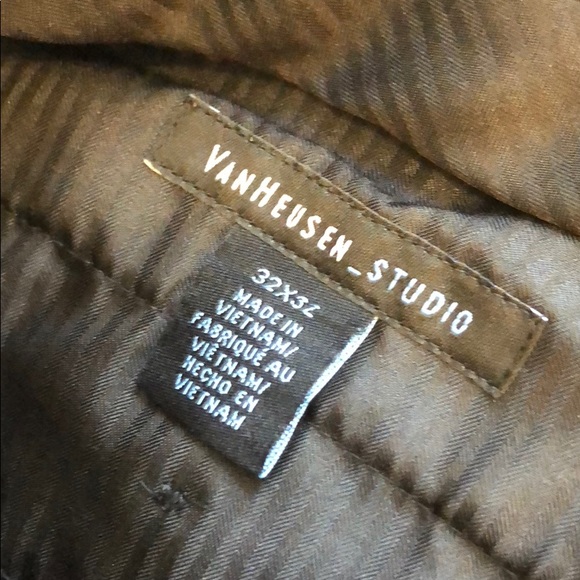 Van Heusen Dress pants 32 x 32 EUC - Picture 2 of 4